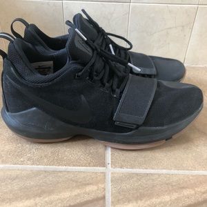 Pg 1’s Basketball Black Size 12 l Basketball Shoes